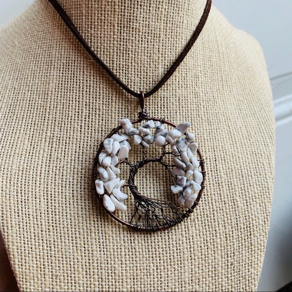 Howlite Gemstone Tree Of Life Pendant Necklace - Picture 4 of 7